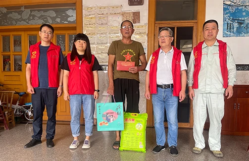 “晶心·伴我行”帮扶计划|“爱心助困 情暖中秋”